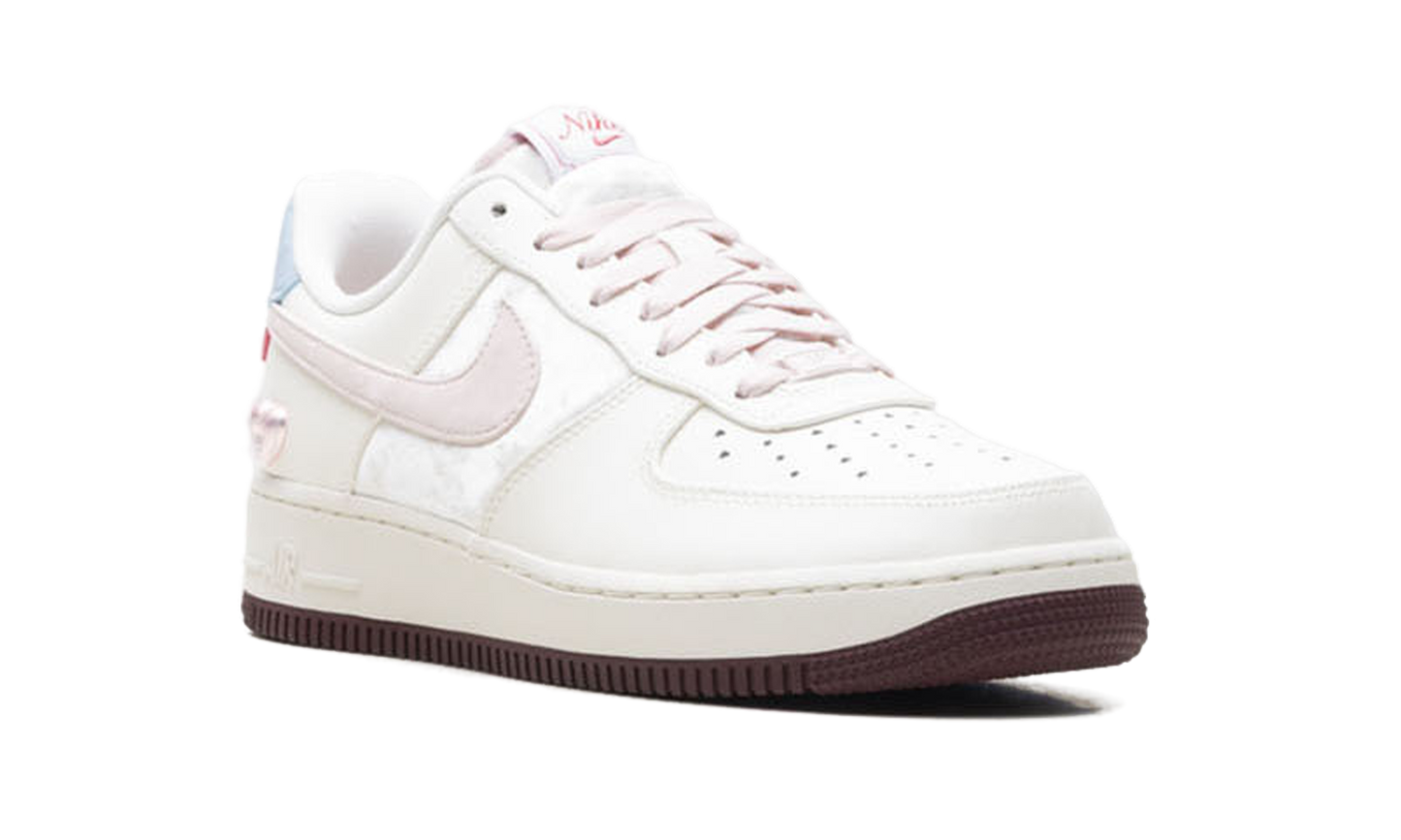 Nike Nike Air Force 1 WMNS Valentine's Day (2026) IQ4937 161