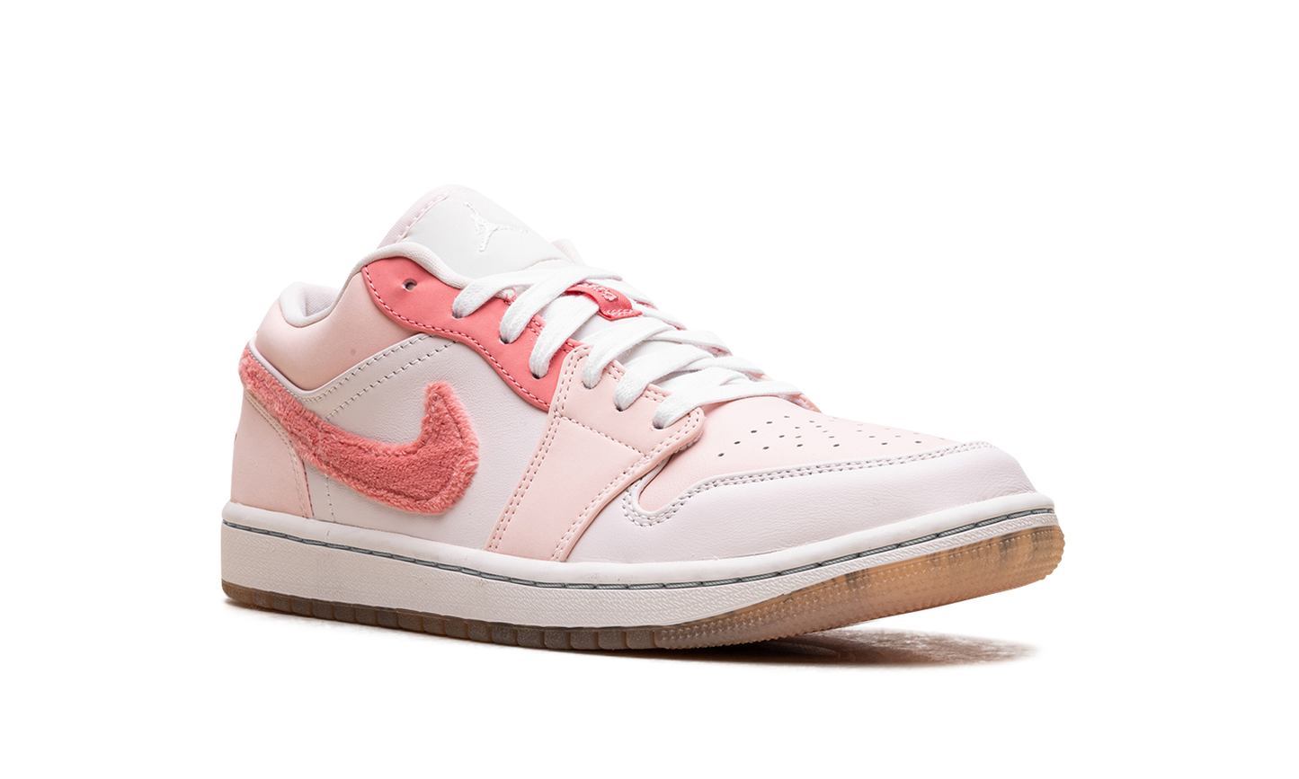 Jordan 1 Low SE WMNS Mighty Swooshers Pink DM5443 666