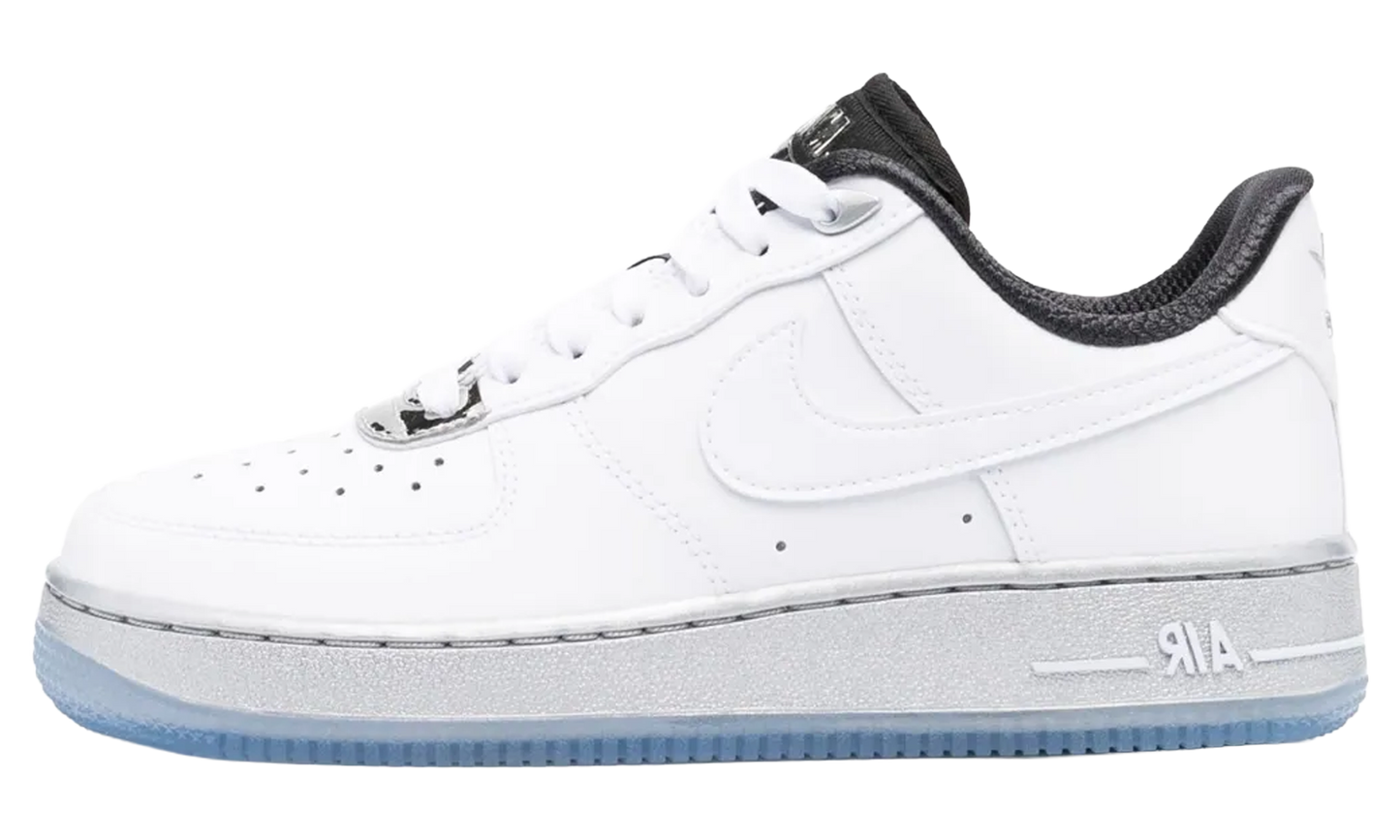 Nike AIR FORCE 1 '07 SE WMNS White Chrome DX6764 100