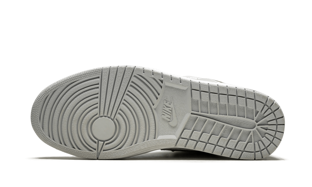 Air Jordan 1 Mid Neutral Grey 136065 001
