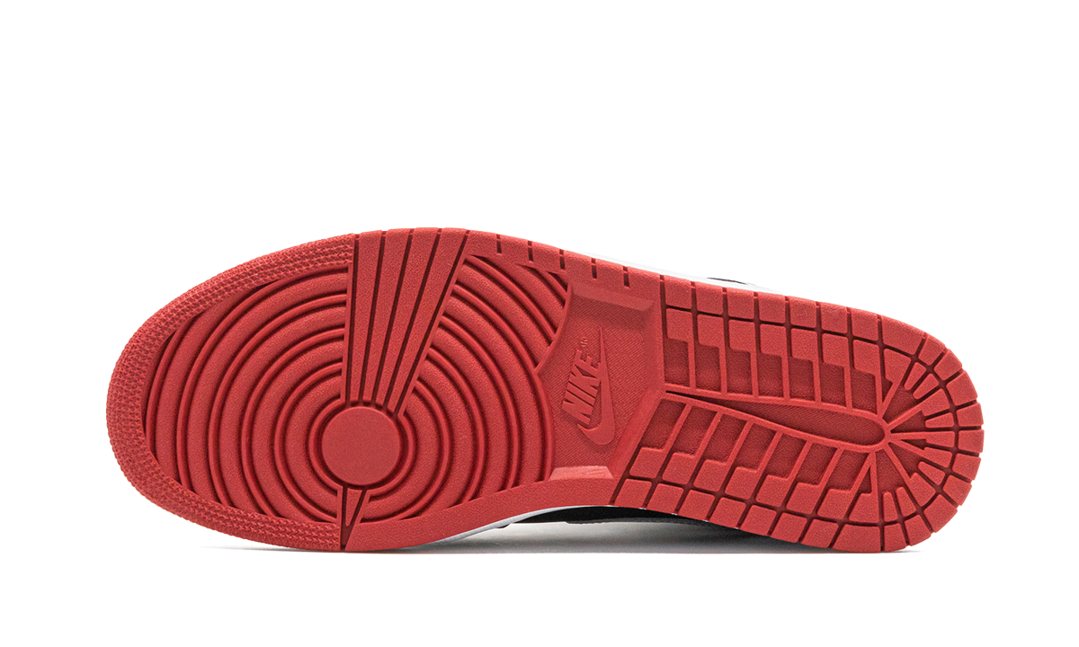 Air Jordan 1 Mid Johnny Kilroy 554724 057