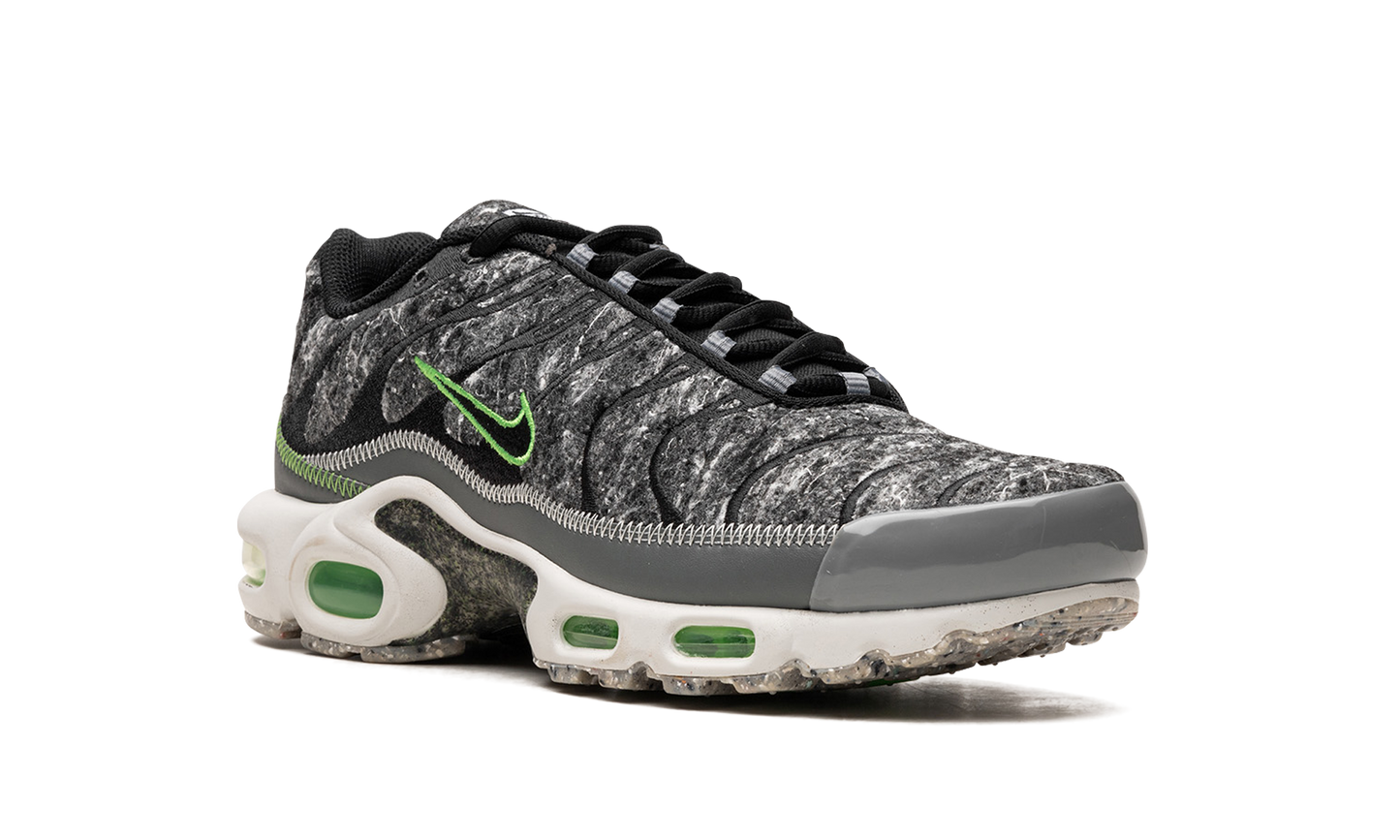 Nike Air Max Plus "Essential Crater Green" DA9326 001
