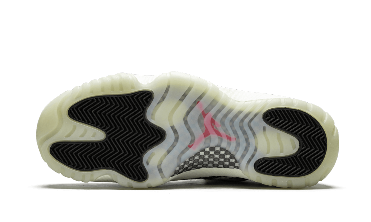 Air Jordan 11 Retro Low Snakeskin Light Bone CD6846 002