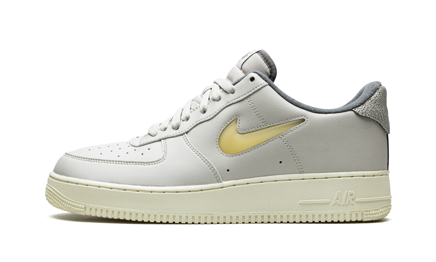 Nike Air Force 1 '07 LX DC8894 001