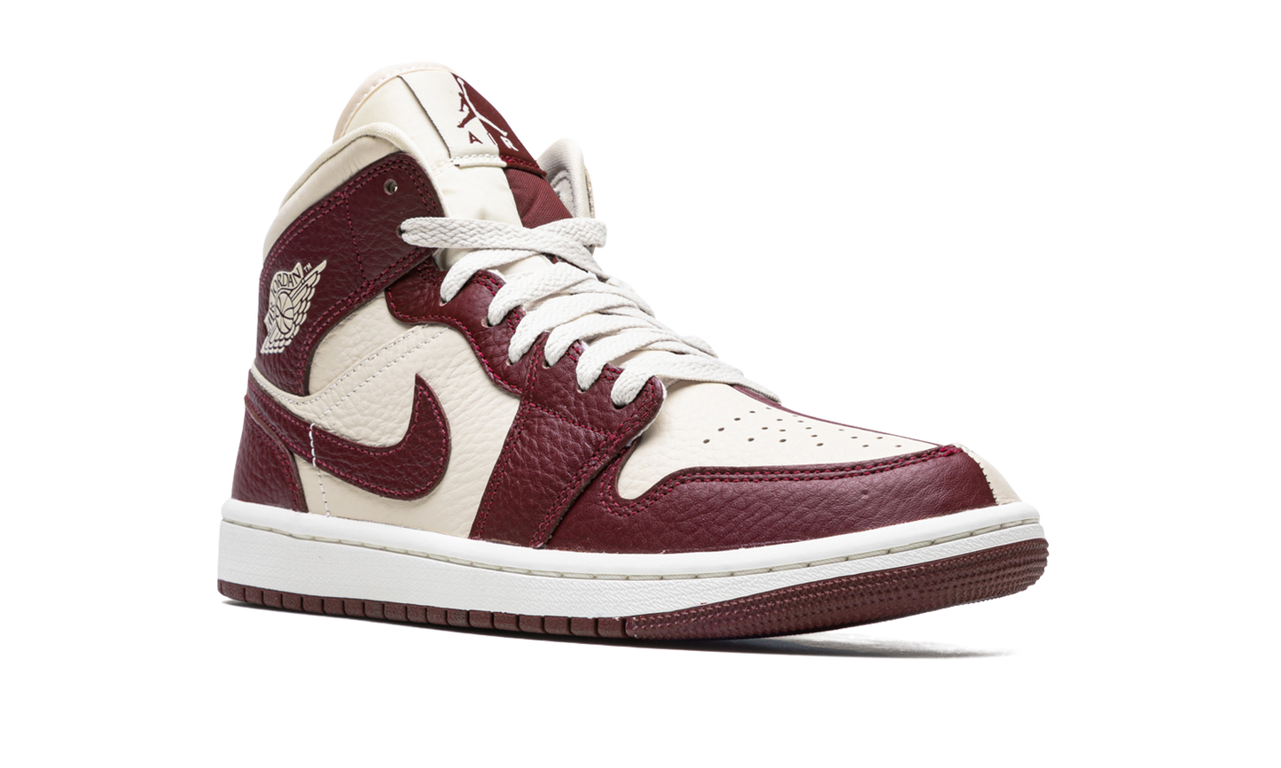 AIR JORDAN 1 WMNS Split Cherrywood Red DR0501 200