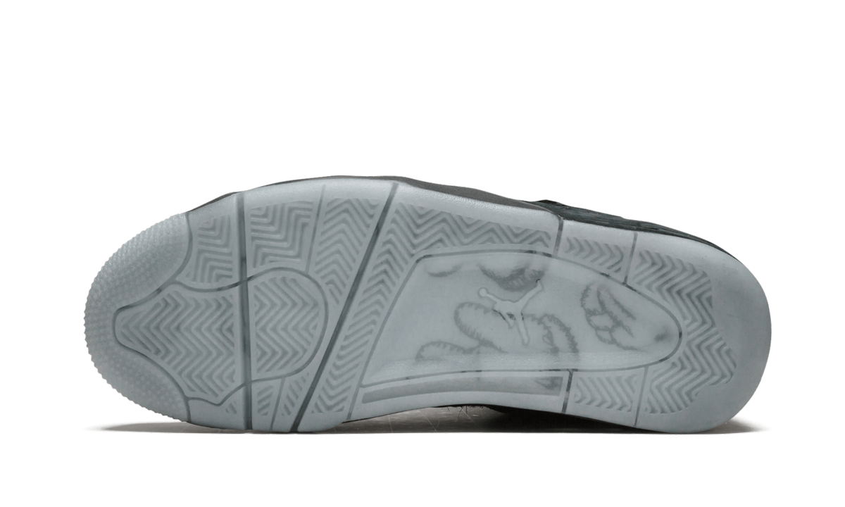 Air Jordan 4 Retro Kaws - Black 930155 001