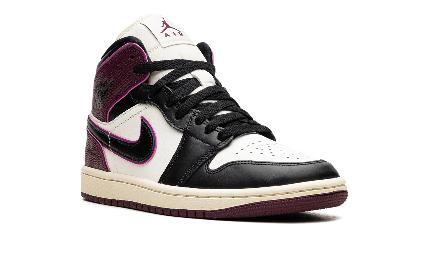 Air Jordan 1 Bordeaux FQ7818 101