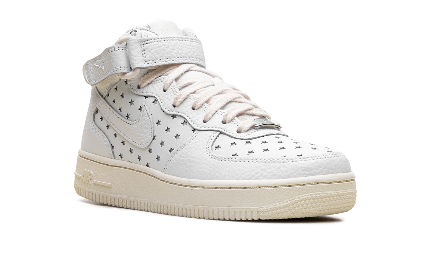 Nike AIR FORCE 1 MID WMNS CUT OUT STARS DV3451 100