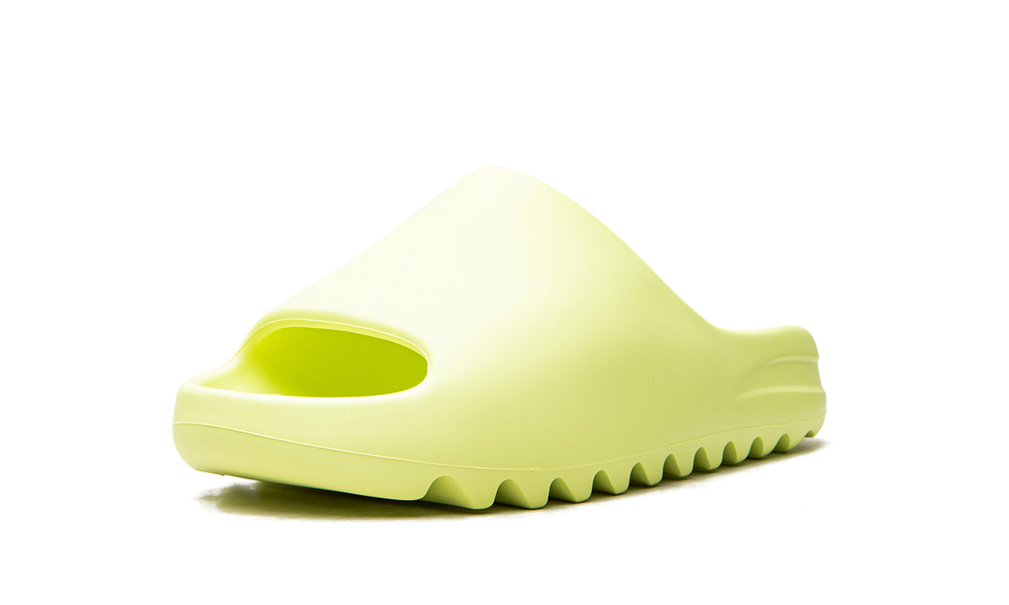 Yeezy Slide "Glow" GX6138
