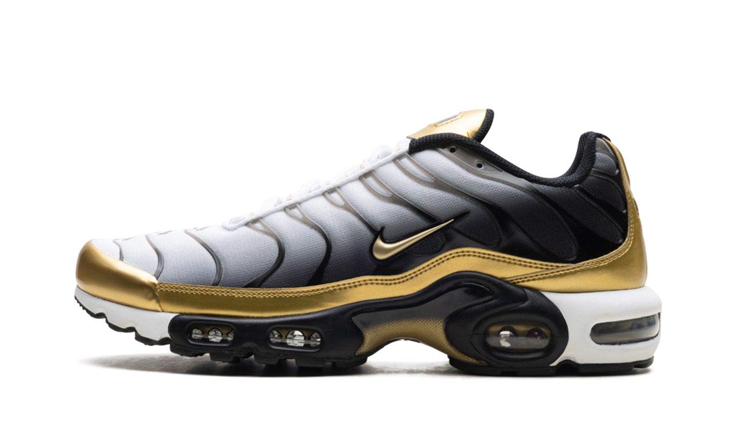 Nike Air Max Plus "Footlocker - 50th Anniversary" HM0352 100