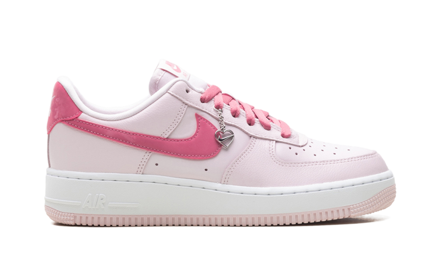 Nike Air Force 1 Low WMNS Valentine's Day (2026) IO8755 600