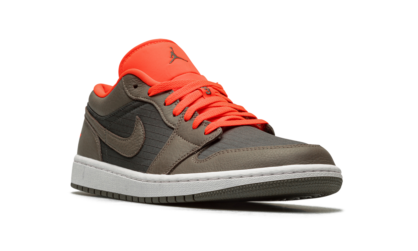 AIR JORDAN 1 LO SE WMNS Black / Olive/ Bright Crimson DQ6076 002