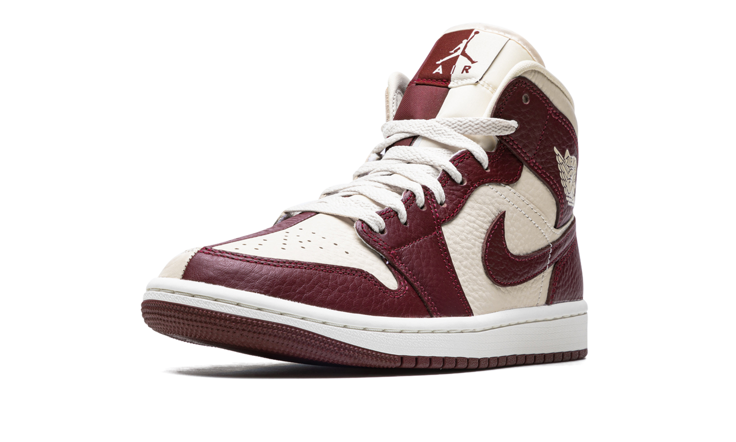 AIR JORDAN 1 WMNS Split Cherrywood Red DR0501 200