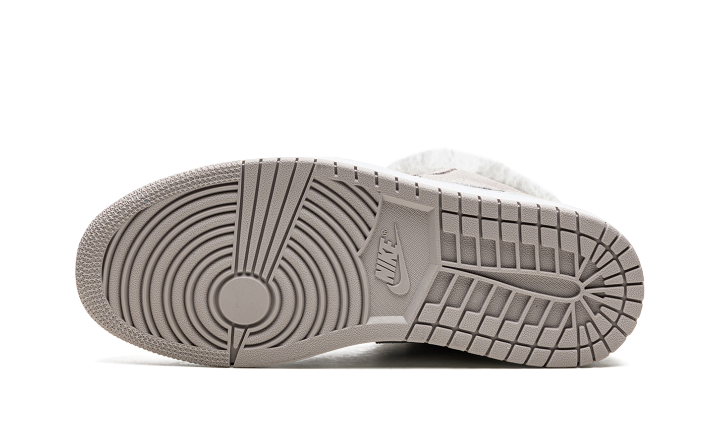 AIR JORDAN 1 Low SE WMNS Sherpa Fleece DO0750 002