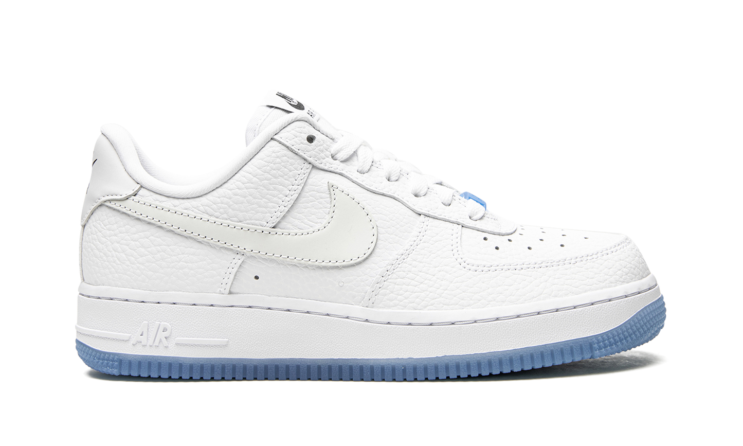 Nike AIR FORCE 1 LO WMNS UV Reactive Swoosh DA8301 101