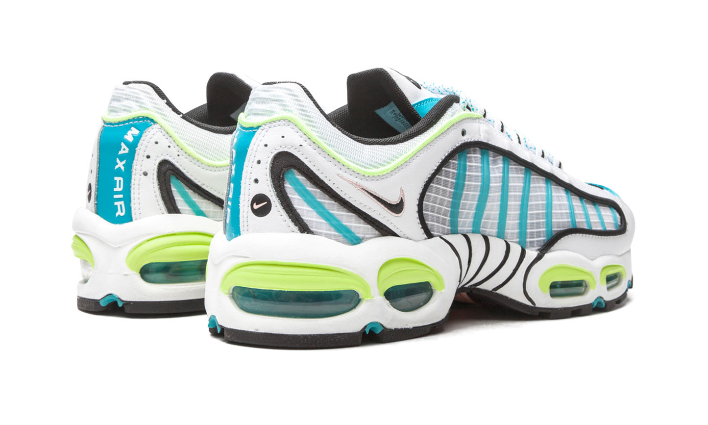 Nike Air Max Tailwind IV SE CJ0641 100
