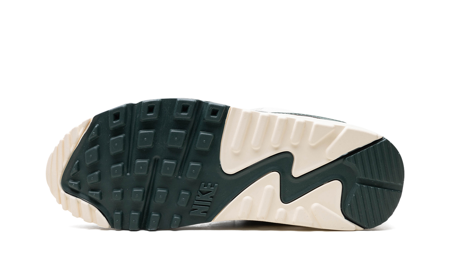 Nike AIR MAX 90 WMNS "Vintage Green" FZ5163 133