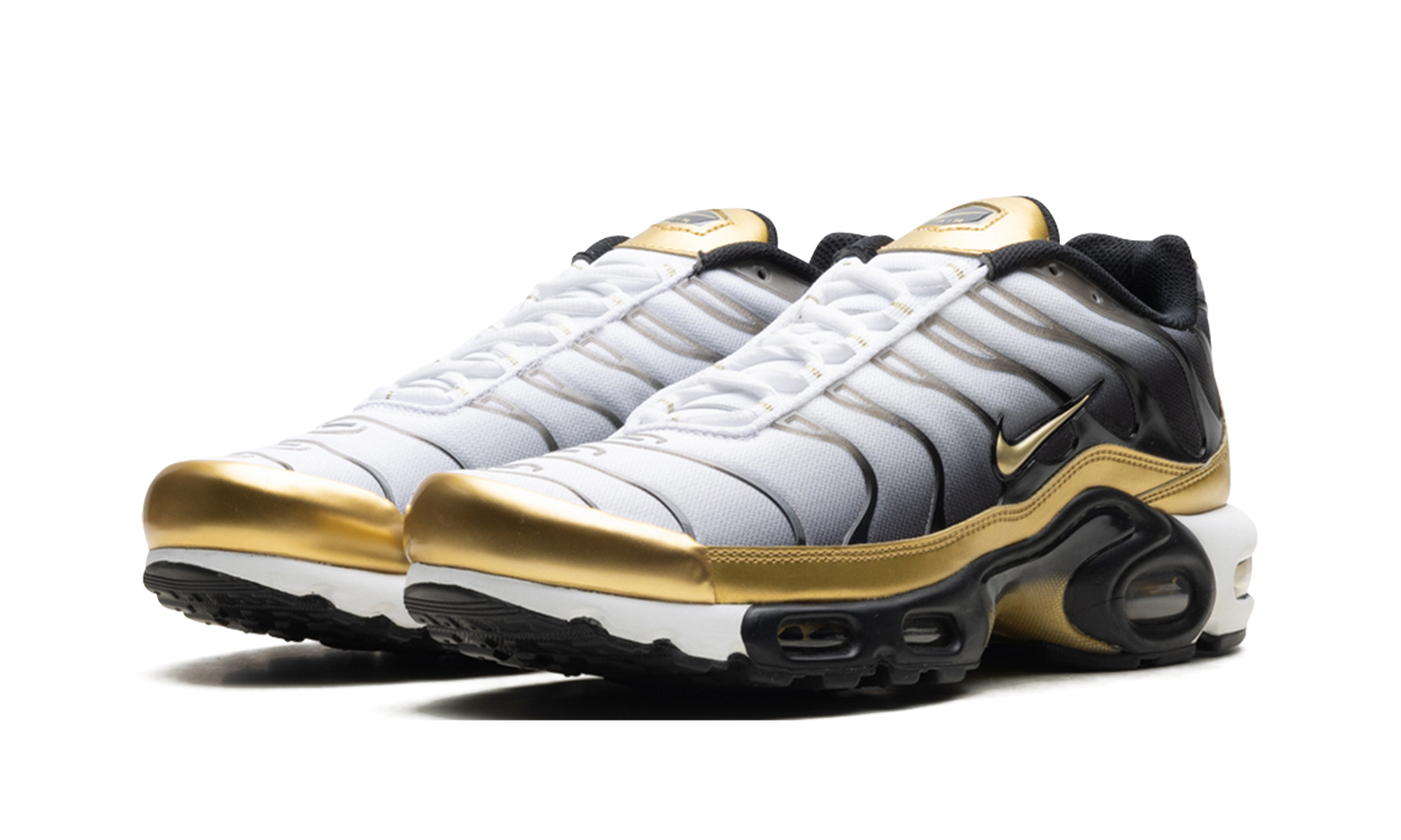 Nike Air Max Plus "Footlocker - 50th Anniversary" HM0352 100