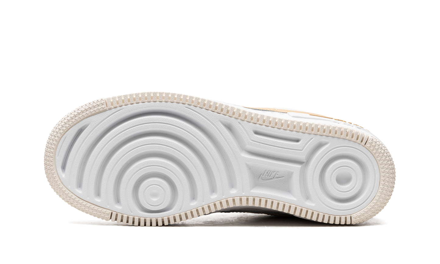 Nike NIKE AIR FORCE 1 LO SHADO WMNS Sail Tan DV7449 100