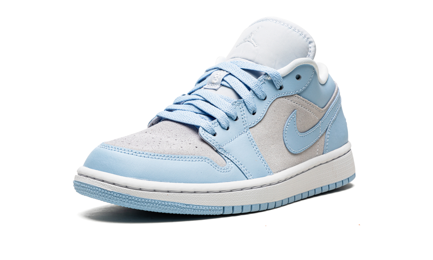 JORDAN 1 Low WMNS Football Grey Aluminum DC0774 050