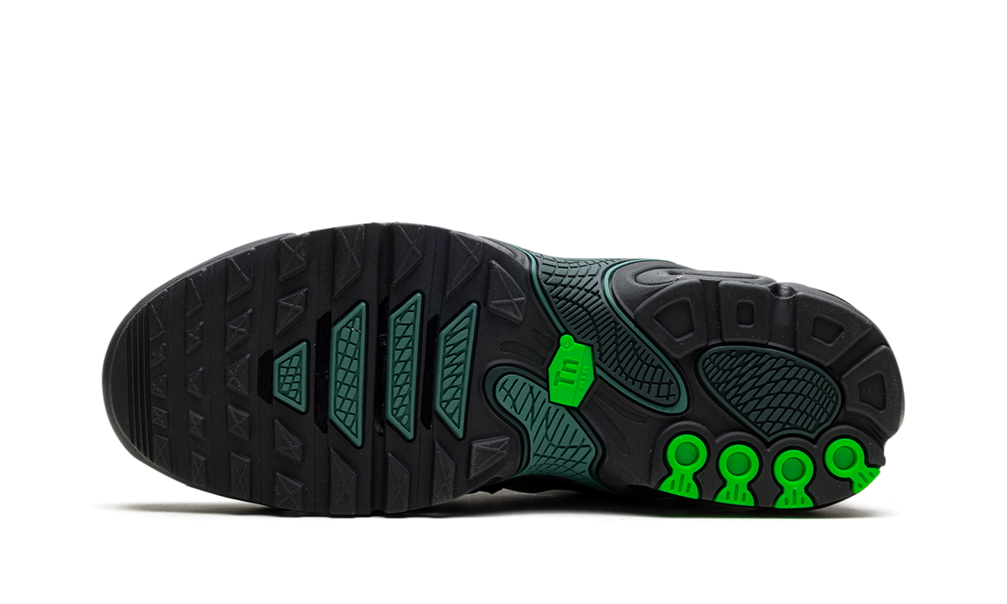 Nike Air Max Plus Drift "Black Volt" FD4290 006