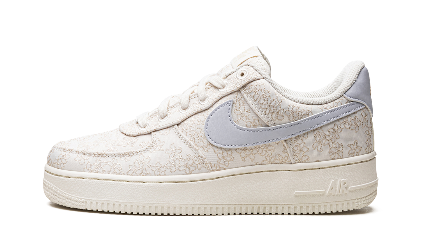 Nike AIR FORCE 1 '07 SE JACQ WMNS Flower Embroidery DR6402 900