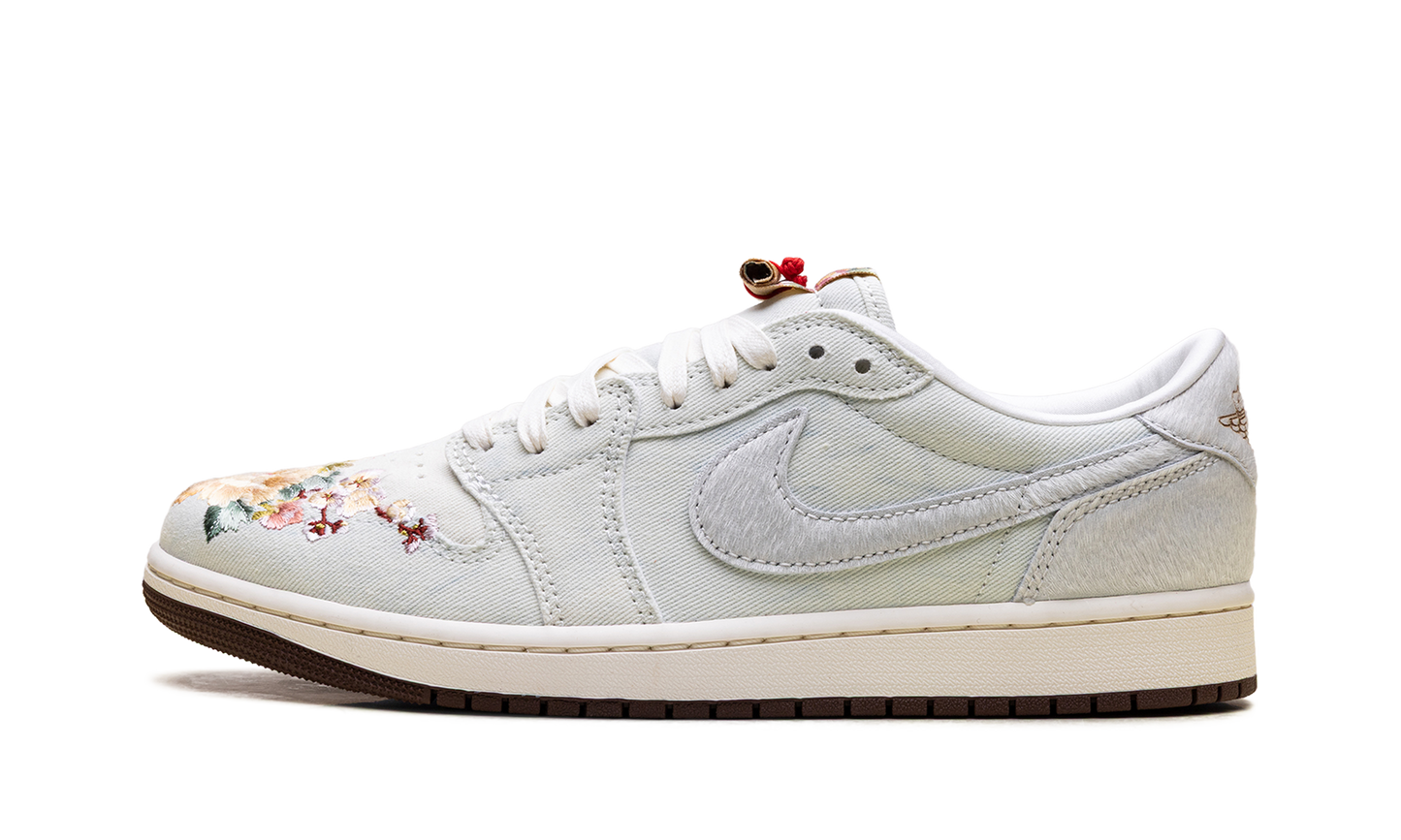 Air Jordan 1 Low Football Grey IQ1108 011