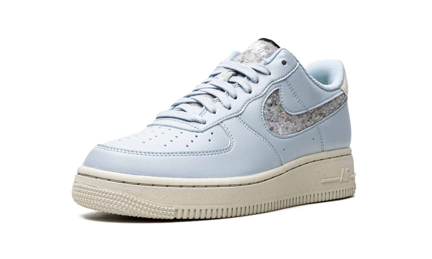 Nike AIR FORCE 1 LO 07 SE () WMNS Light Armory Blue