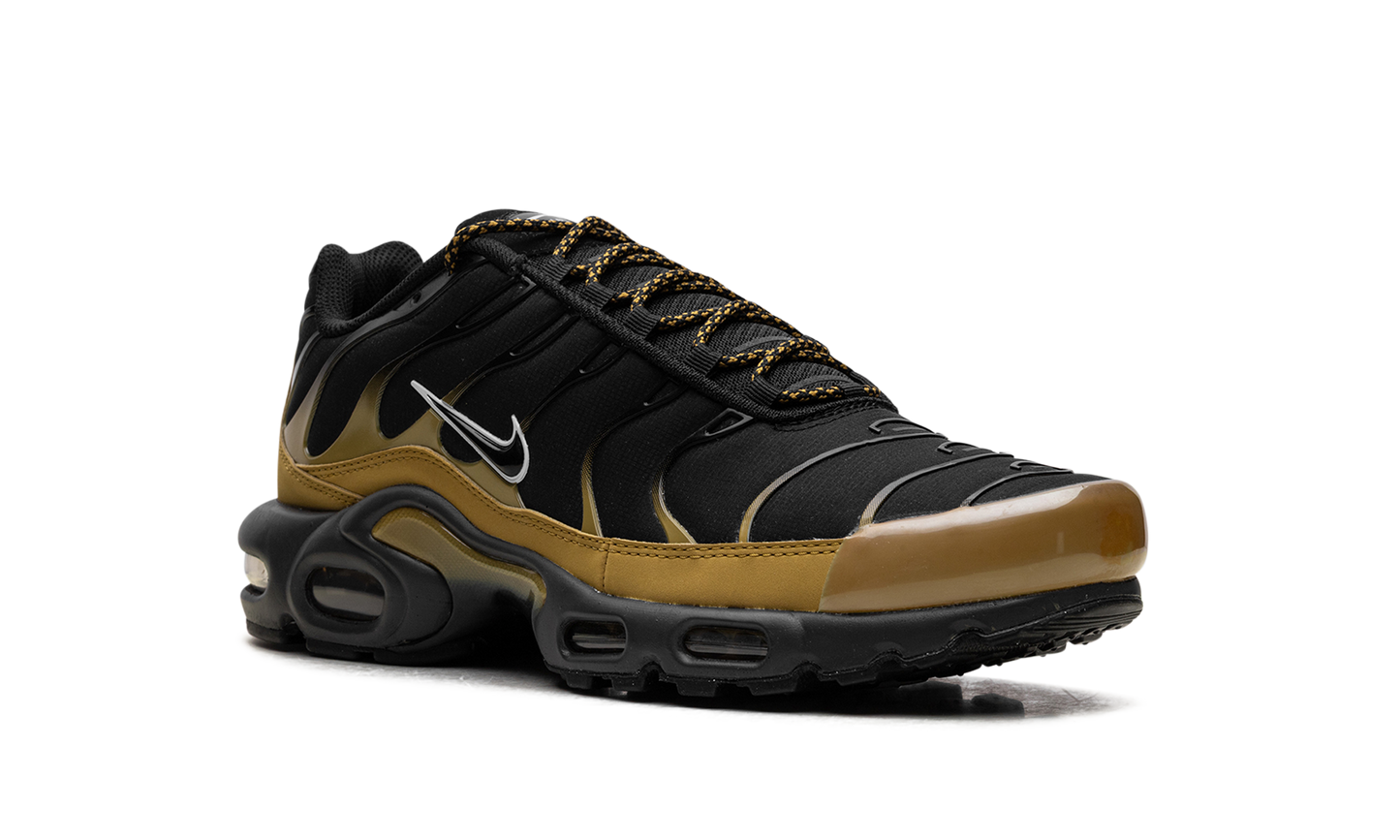 Nike AIR MAX PLUS "Black" FB9722-700