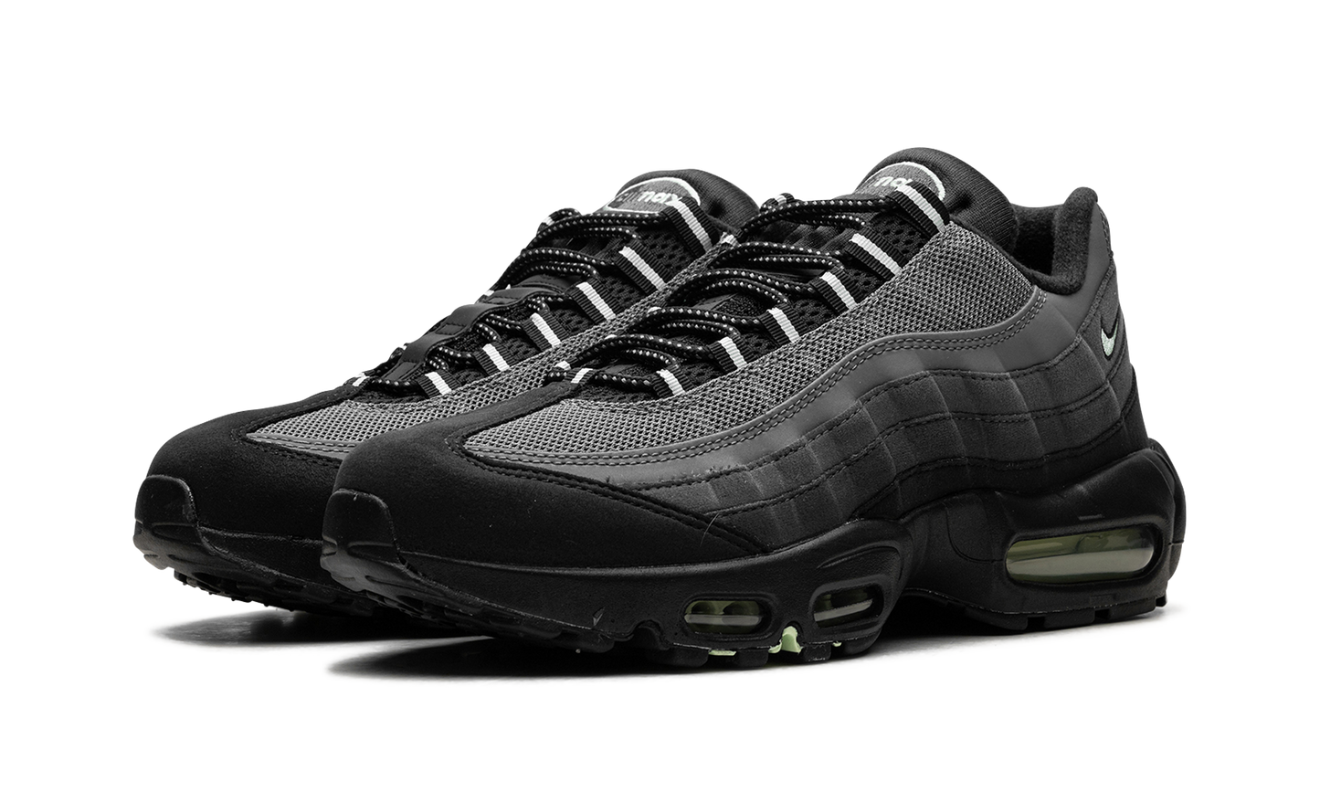 Nike Air Max 95 "Vapor Green" HM0622 001