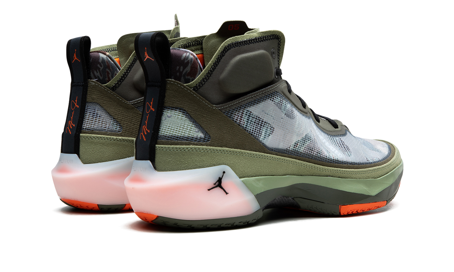 Air Jordan 37 UNDEFEATED - Flight Jacket DV6255 300
