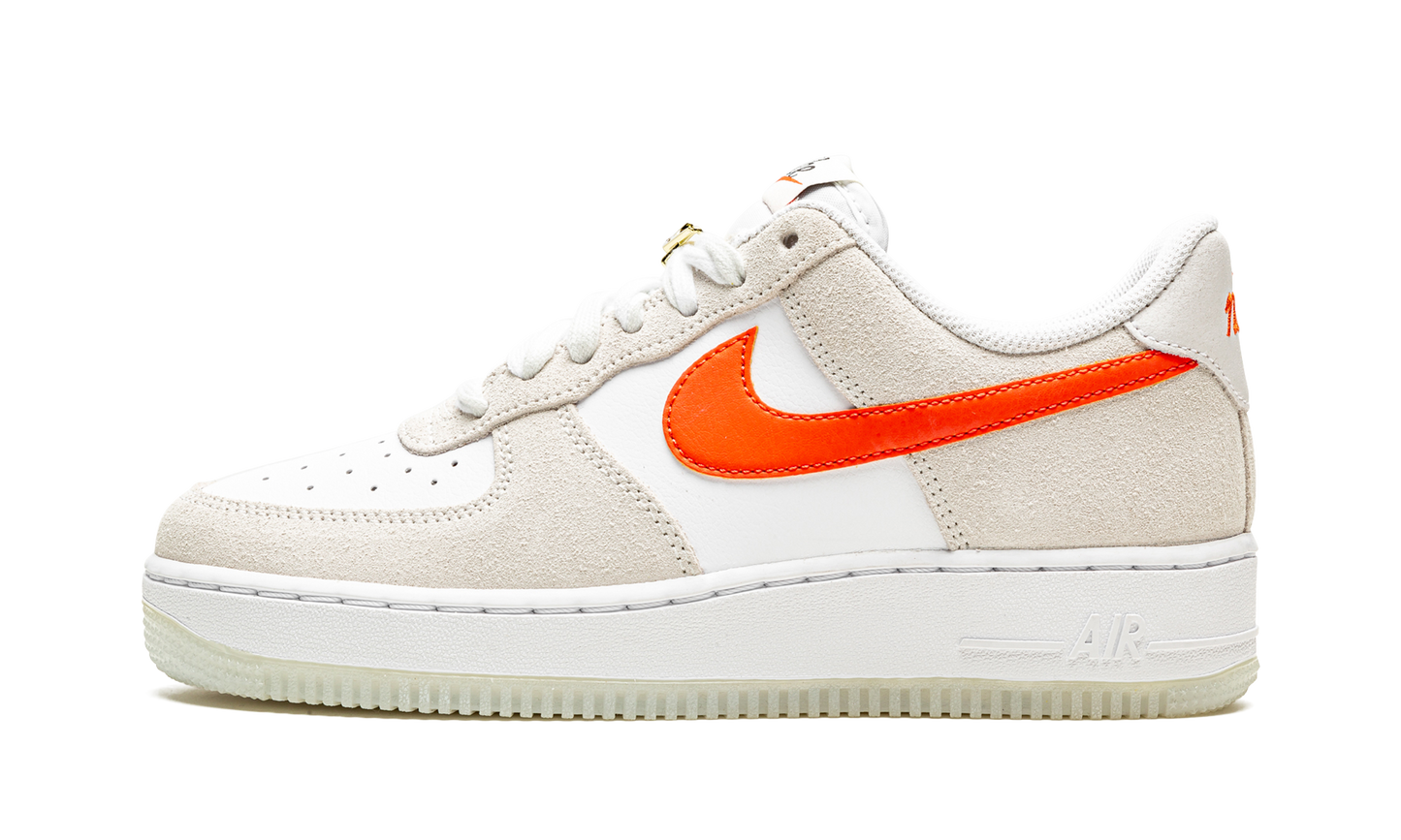 Nike AIR FORCE 1 '07 SE MNS WMNS First Use DA8302 101