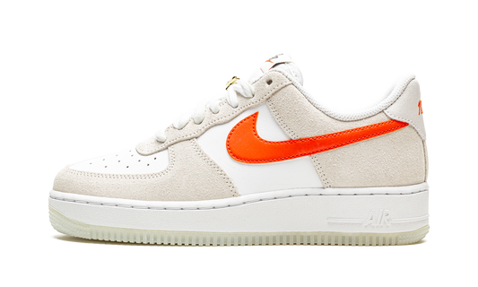 Nike AIR FORCE 1 '07 SE MNS WMNS First Use DA8302 101