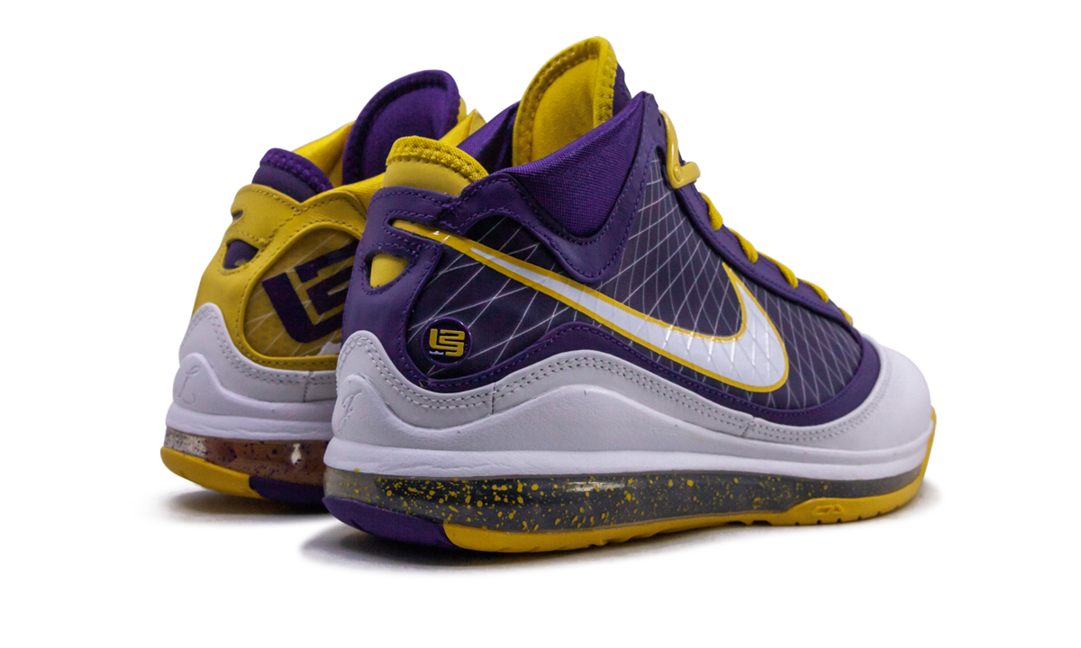 Nike Air Max Lebron 7 "Media Day" CW2300 500