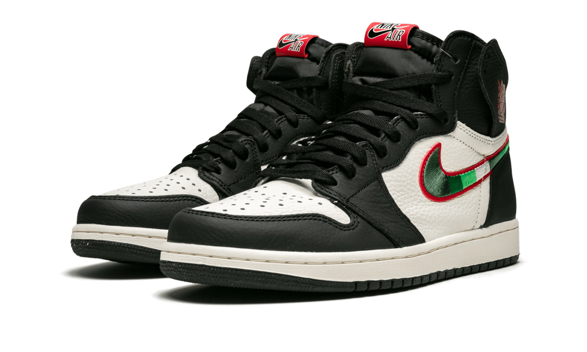 Air Jordan 1 Retro High OG Sports Illustrated / A Star Is Born 555088 015