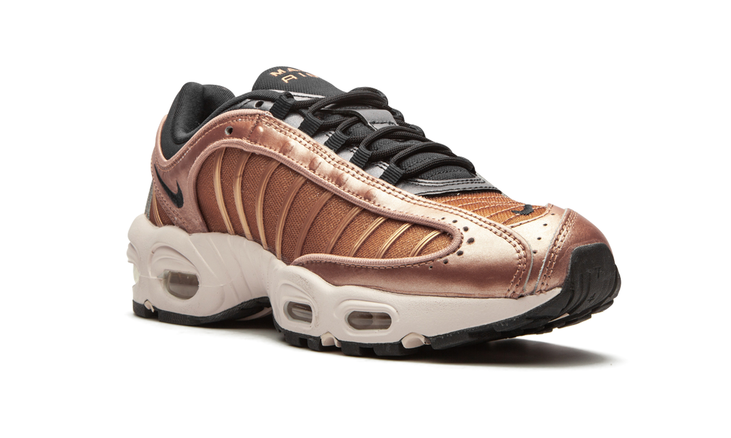 Nike AIR MAX TAILIND 4 WMNS "Metallic Red Bronze" CT1184 900