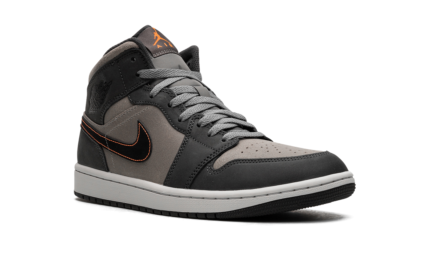 Air Jordan 1 Mid SE Night Stadium FQ8338 017