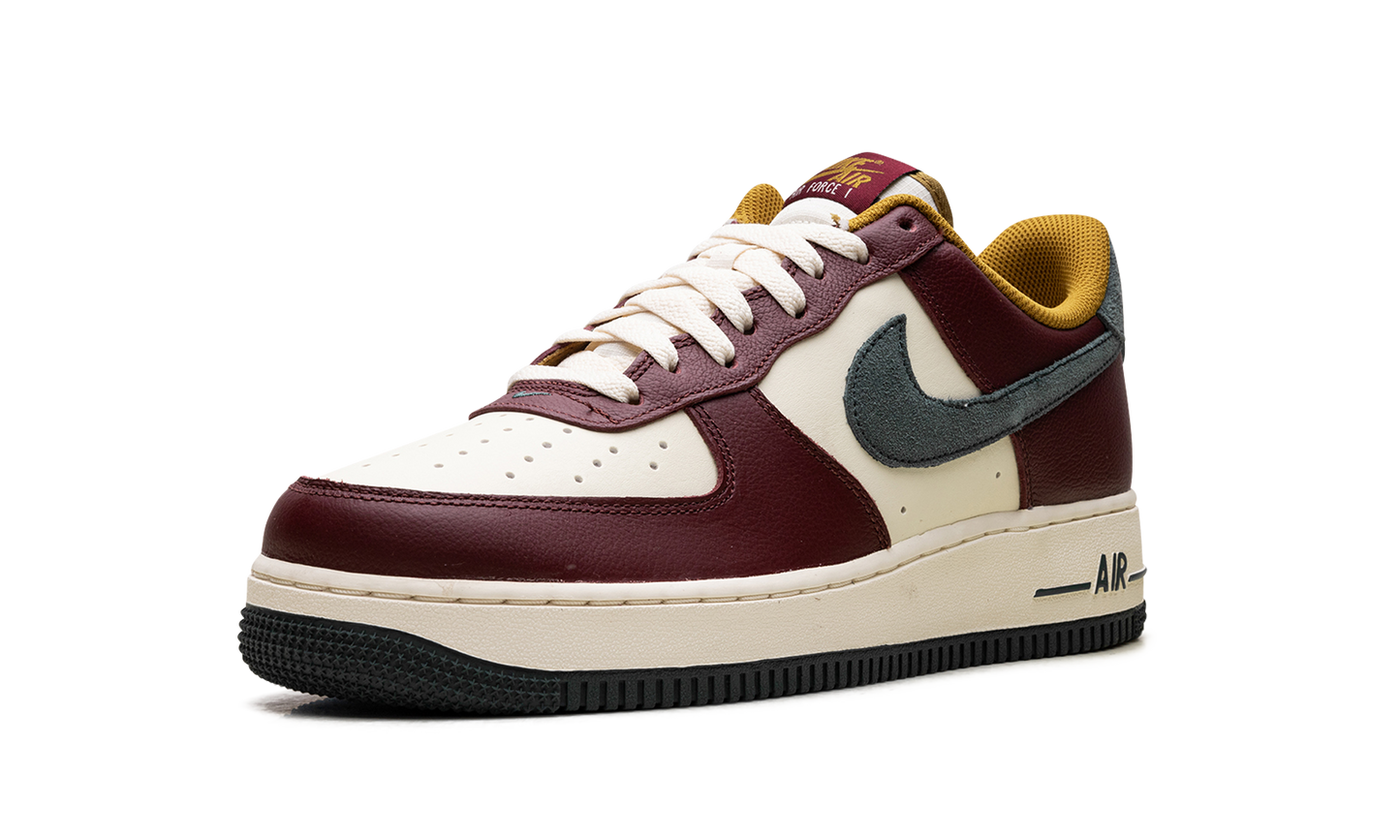 Nike Air Force 1 "Dark Team Red Vintage Green" HQ3612 113