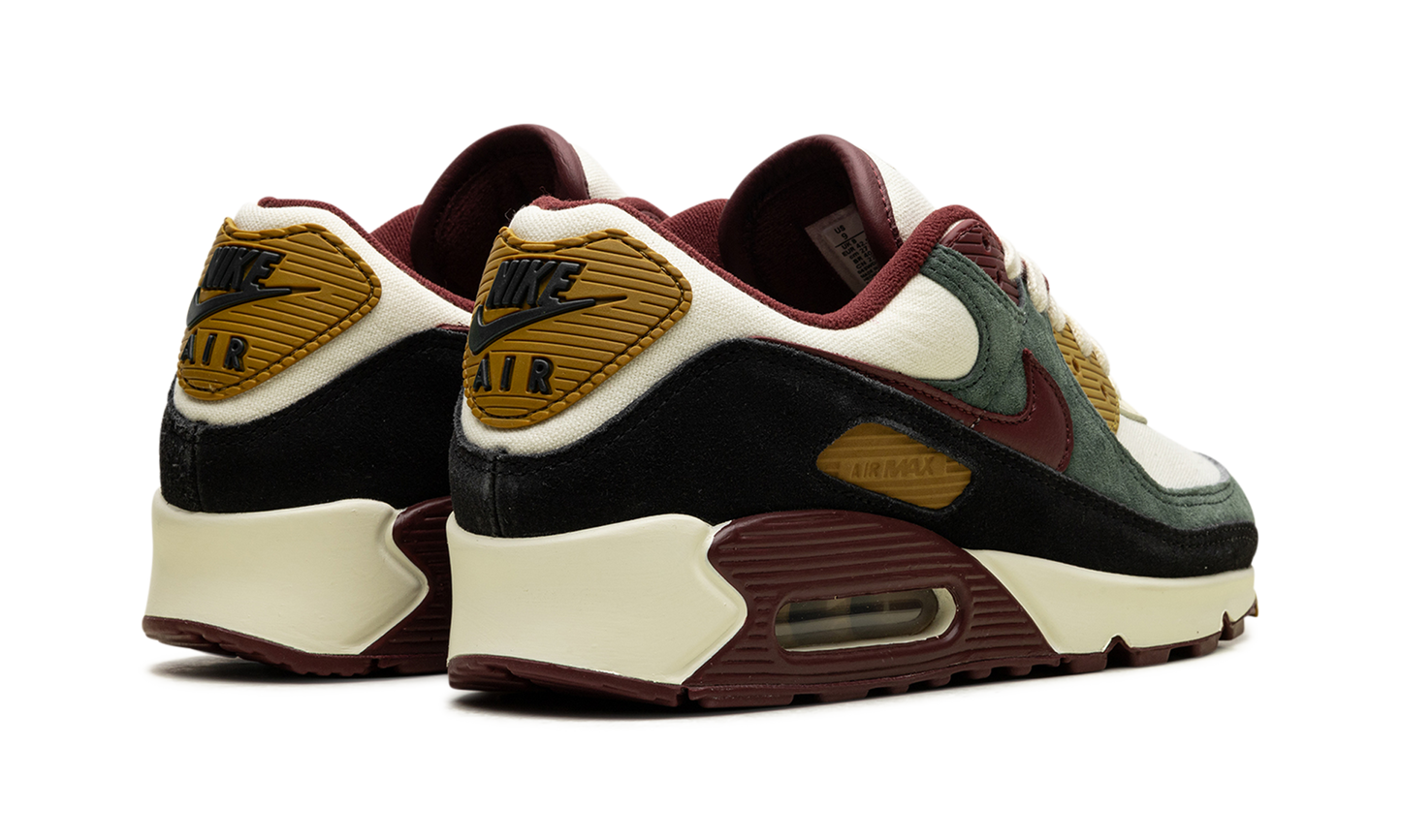 Nike AIR MAX 90 PRM "Coconut Milk / Green / Bronze" HQ3609 113