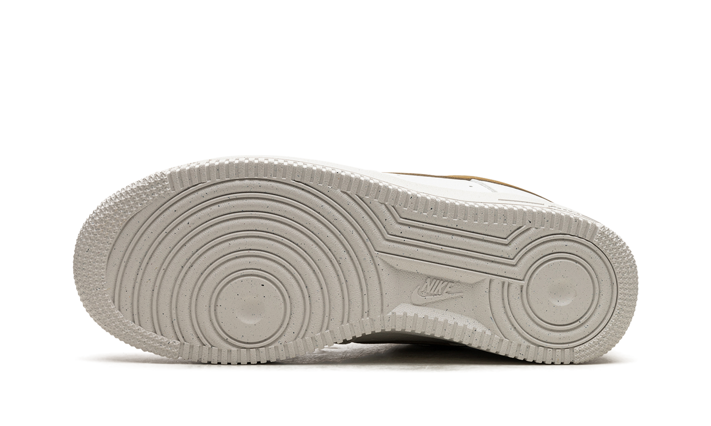Nike AIR FORCE 1 LO NEXT NATURE WMNS Bronzine DV3808 101