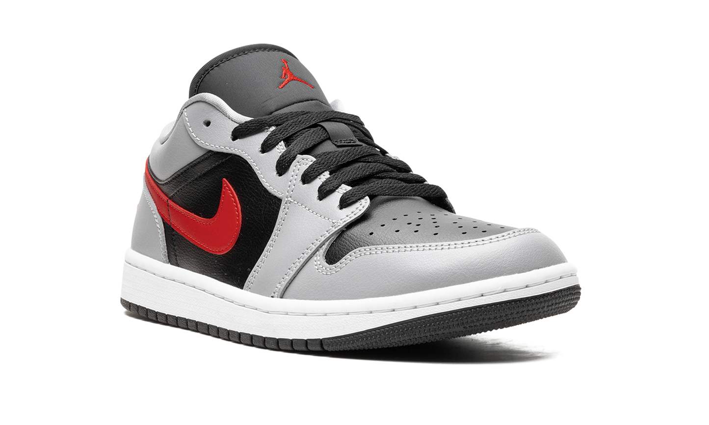 AIR JORDAN 1 WMNS Cement Fire Red FZ4183 002