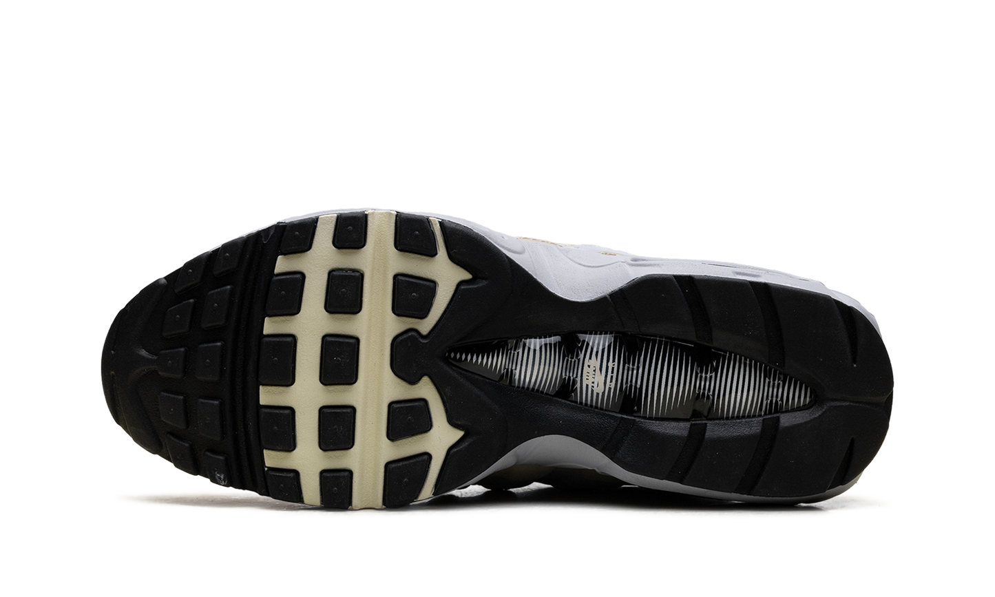 Nike Air Max 95 "Desert Khaki" HV6062 200