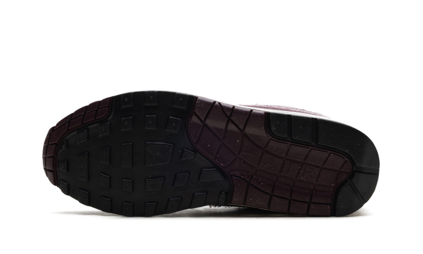 Nike Air Max 1 ESS PRM "CEMENT GREY/BURGUNDY CRUSH" FQ7327 001