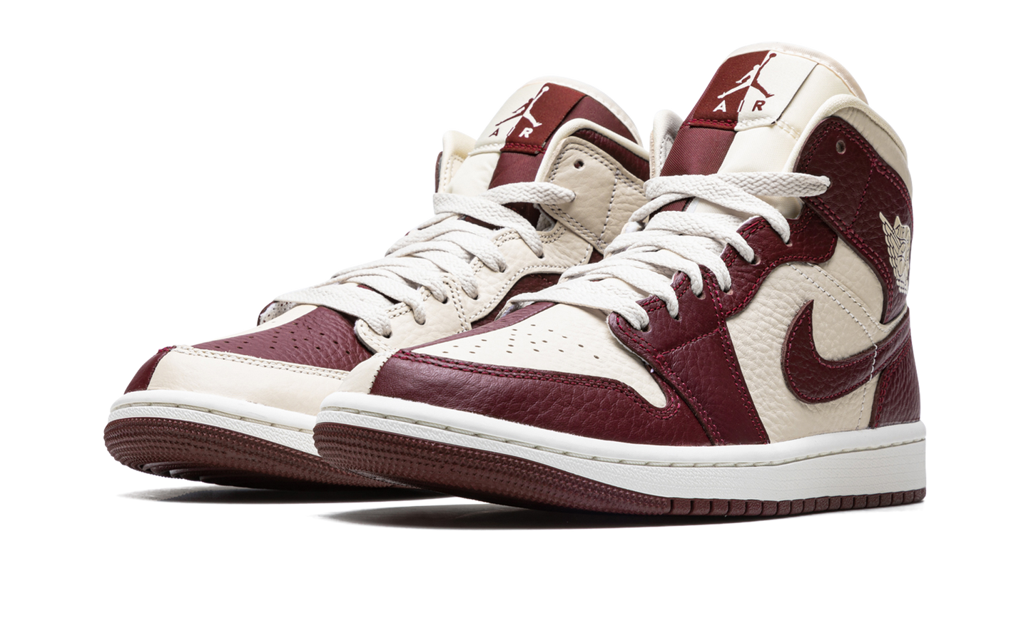 AIR JORDAN 1 WMNS Split Cherrywood Red DR0501 200