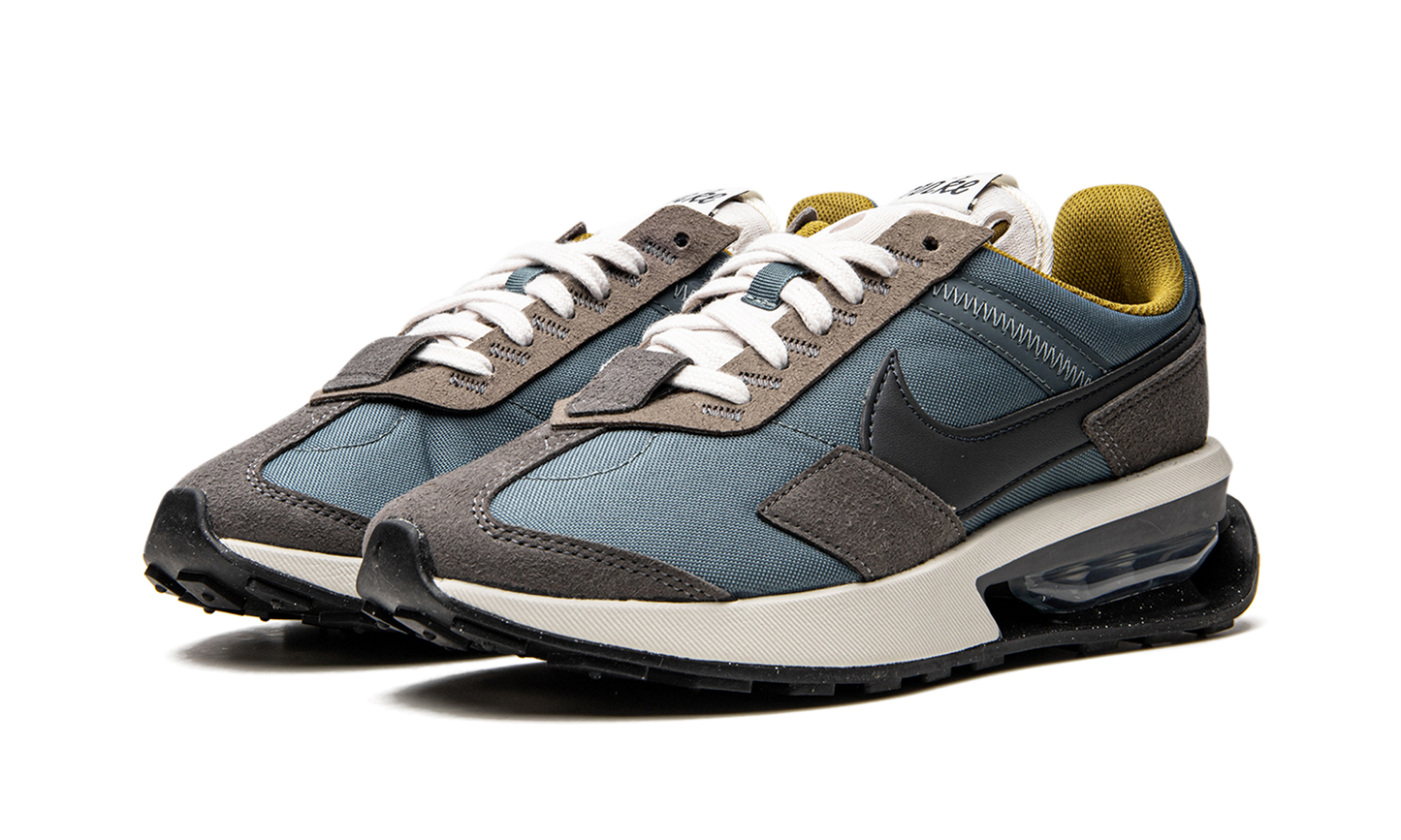 Nike Air Max Pre-Day "Hasta Anthracite" DC5330 301