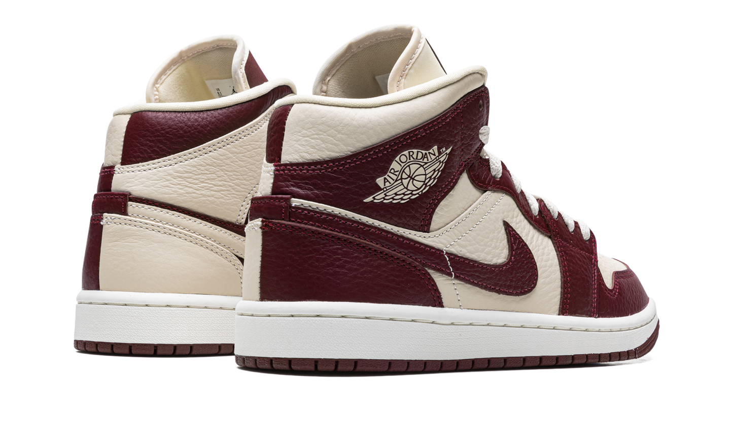 AIR JORDAN 1 WMNS Split Cherrywood Red DR0501 200