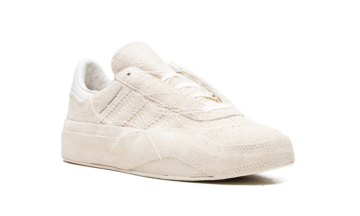 Adidas Gazelle "OFF WHITE/OFF WHITE/OFF WHITE" FZ6404