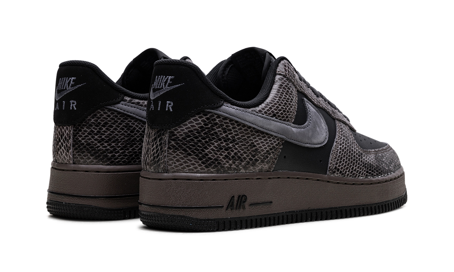 Nike Air Force 1 Low "Off Noir Snakeskin" HF2898 001