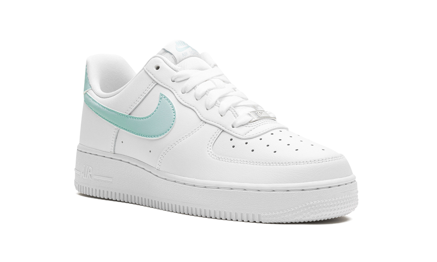 Nike AIR FORCE 1 '07 WMNS White / Jade Ice DD8959 113