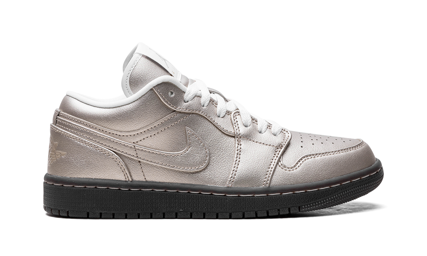 Air Jordan 1 Low SE WMNS Metallic Zinc HQ3529 099